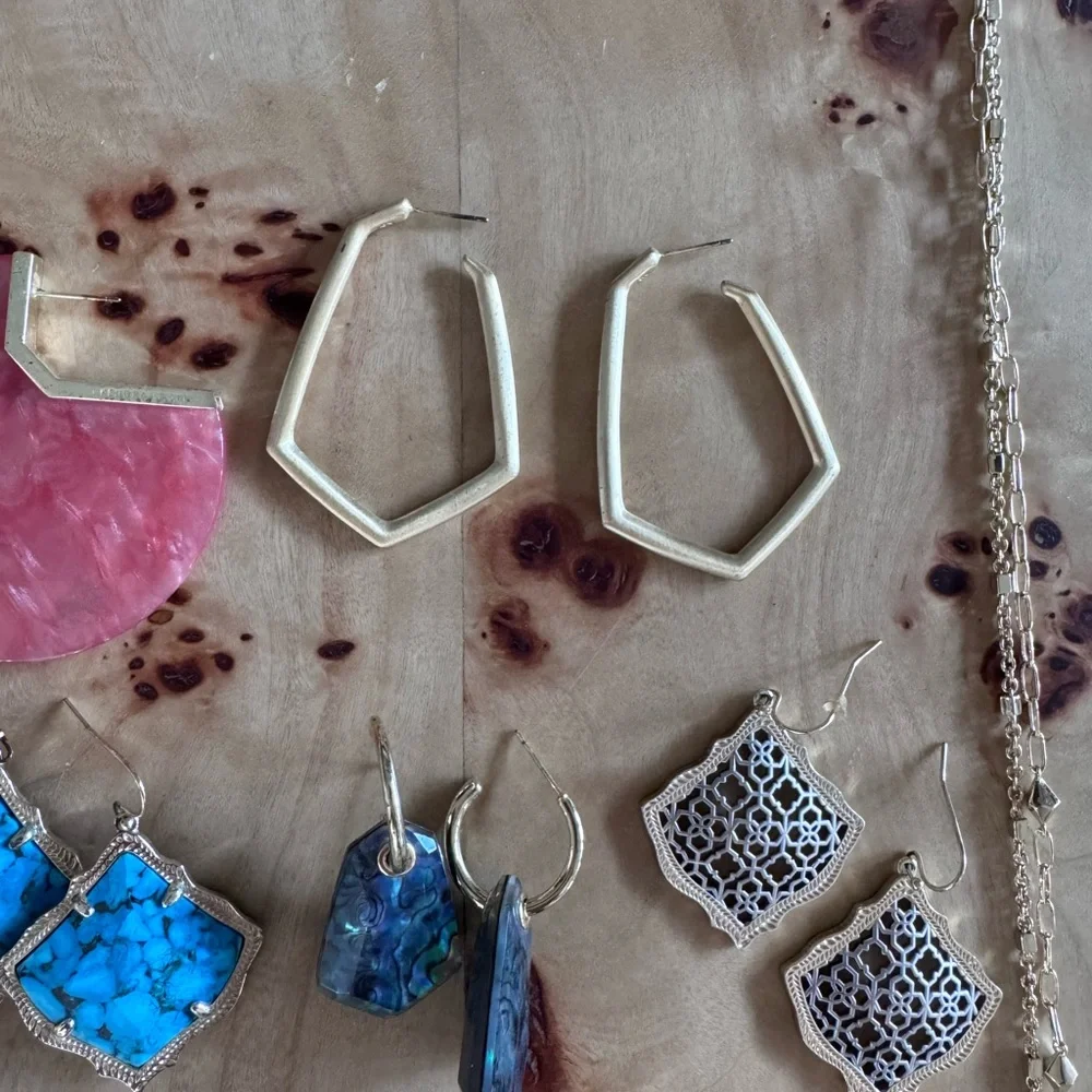 LOT of Kendra Scott jewelry - Picture 4 of 6